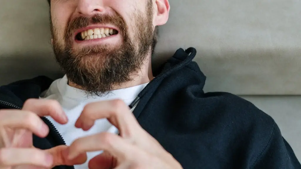 How to trim beard under chin?